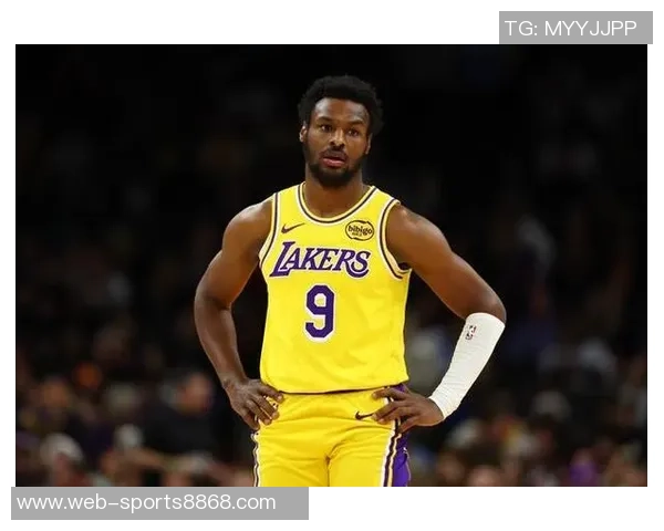 南湾湖人惜败圣地亚哥快船布朗尼表现平平仅得10分5板